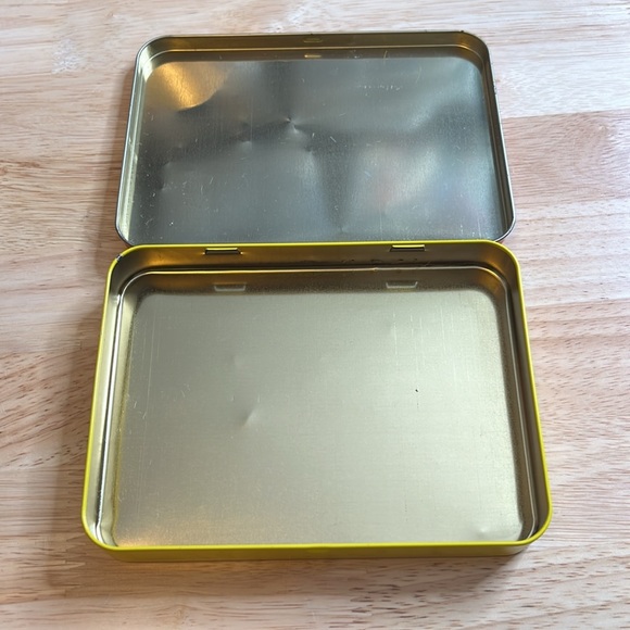 Vtg Chiclets Gum "Really Delightful" Tin Box - Picture 3 of 8